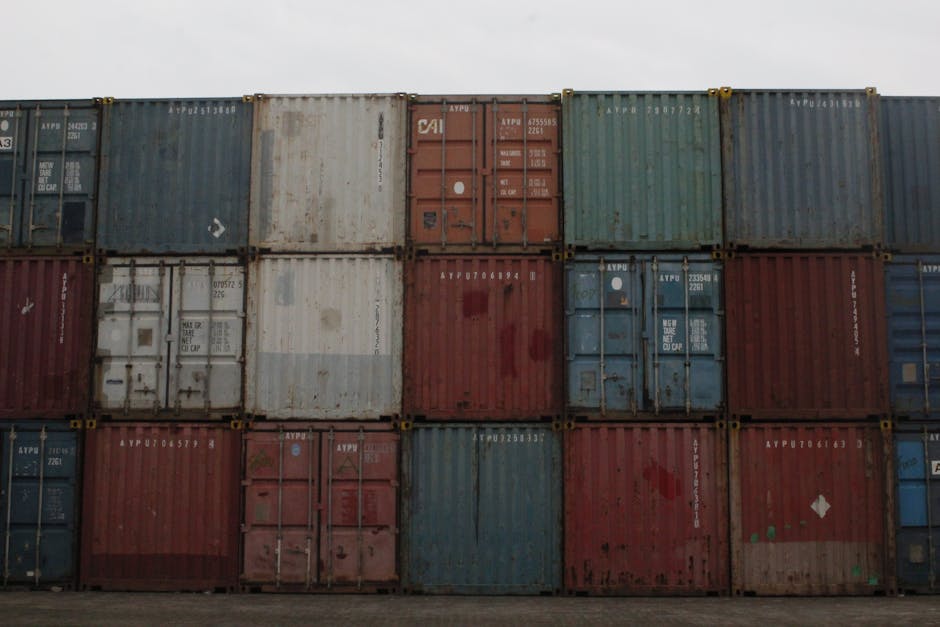 Navigating Challenges in Global Supply Chains